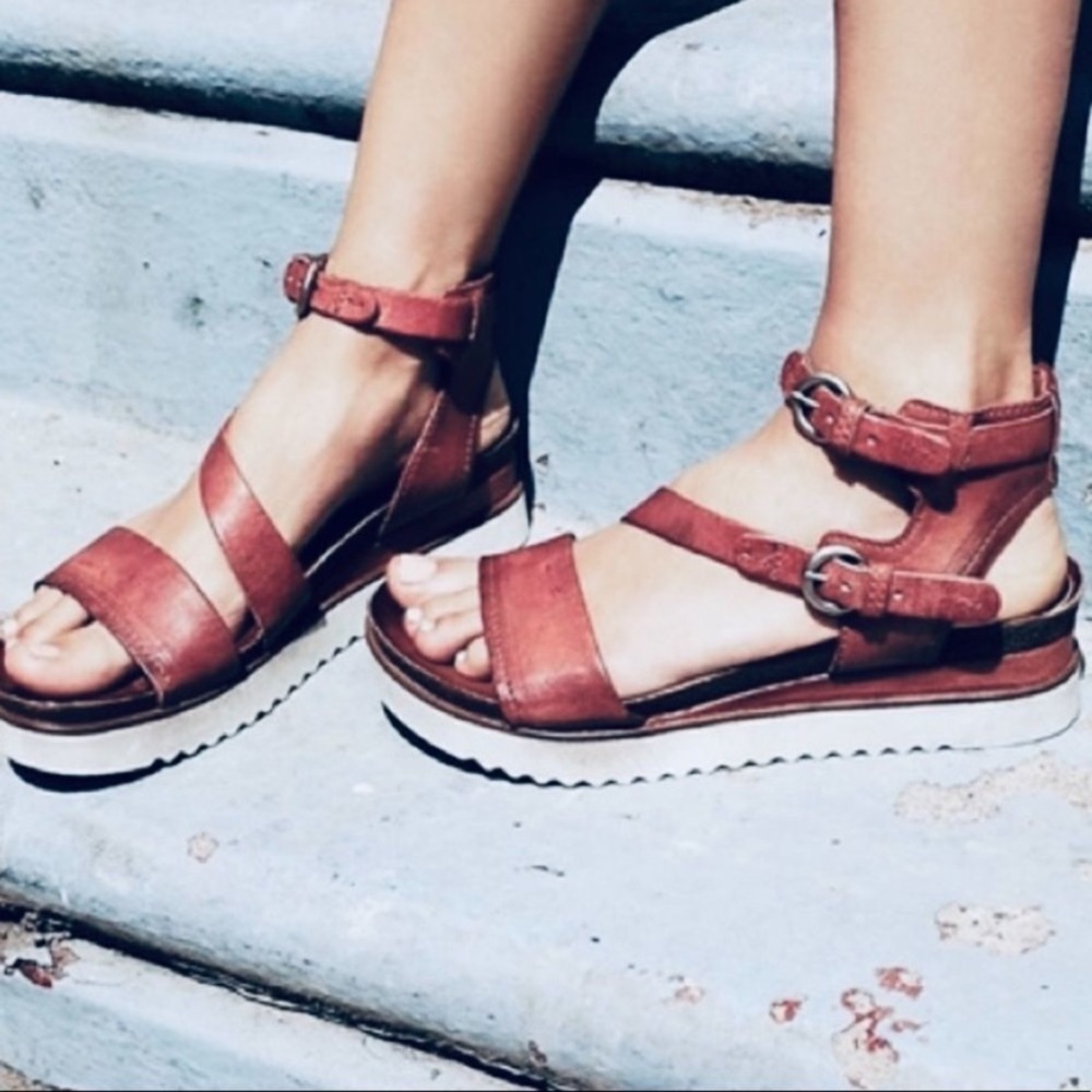 Free People X MJUS Centuries Distressed Leather Chunky Gladiator Sandals size 40